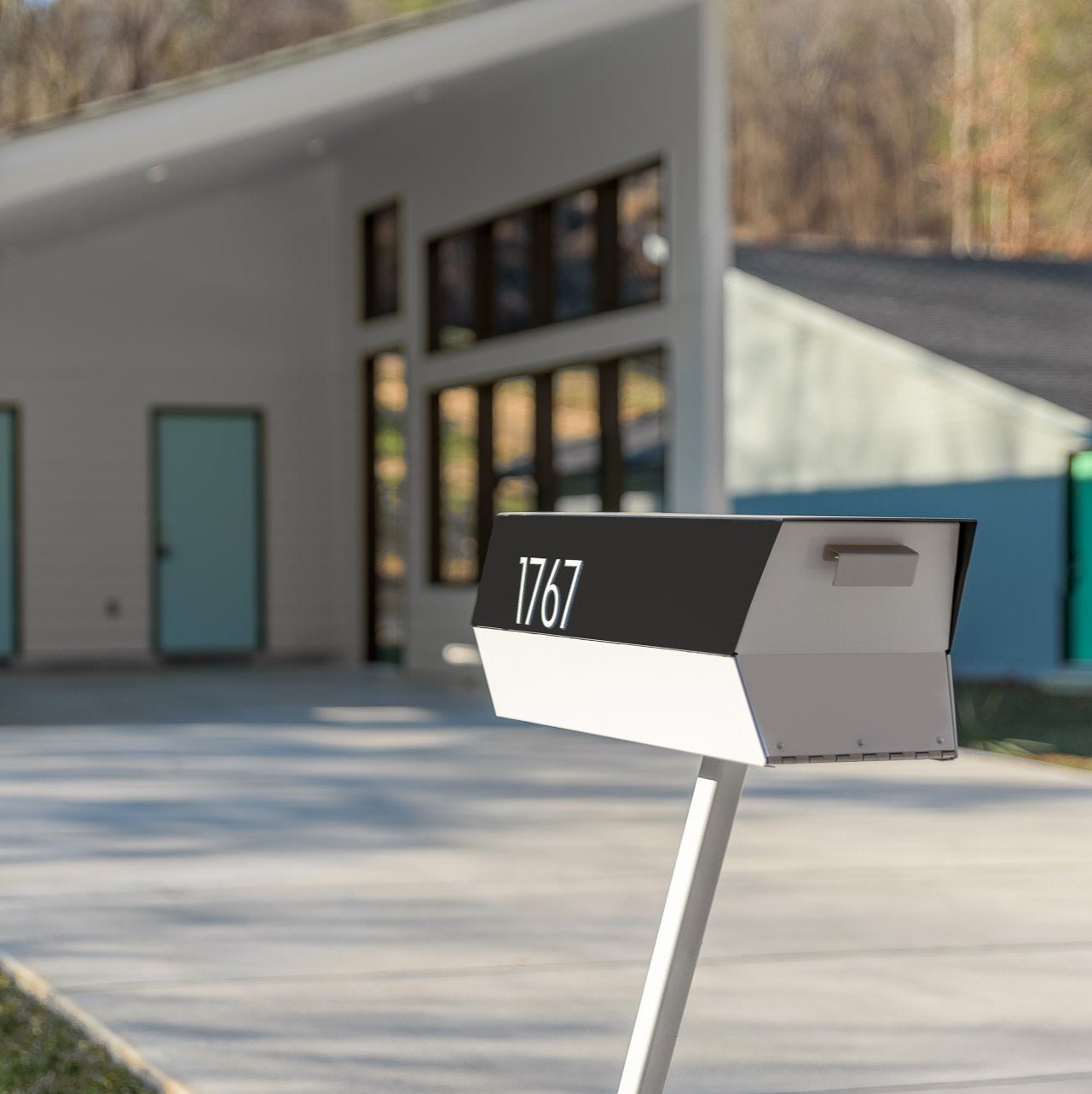 The Modbox Mid-Century Modern Curbside Mailbox