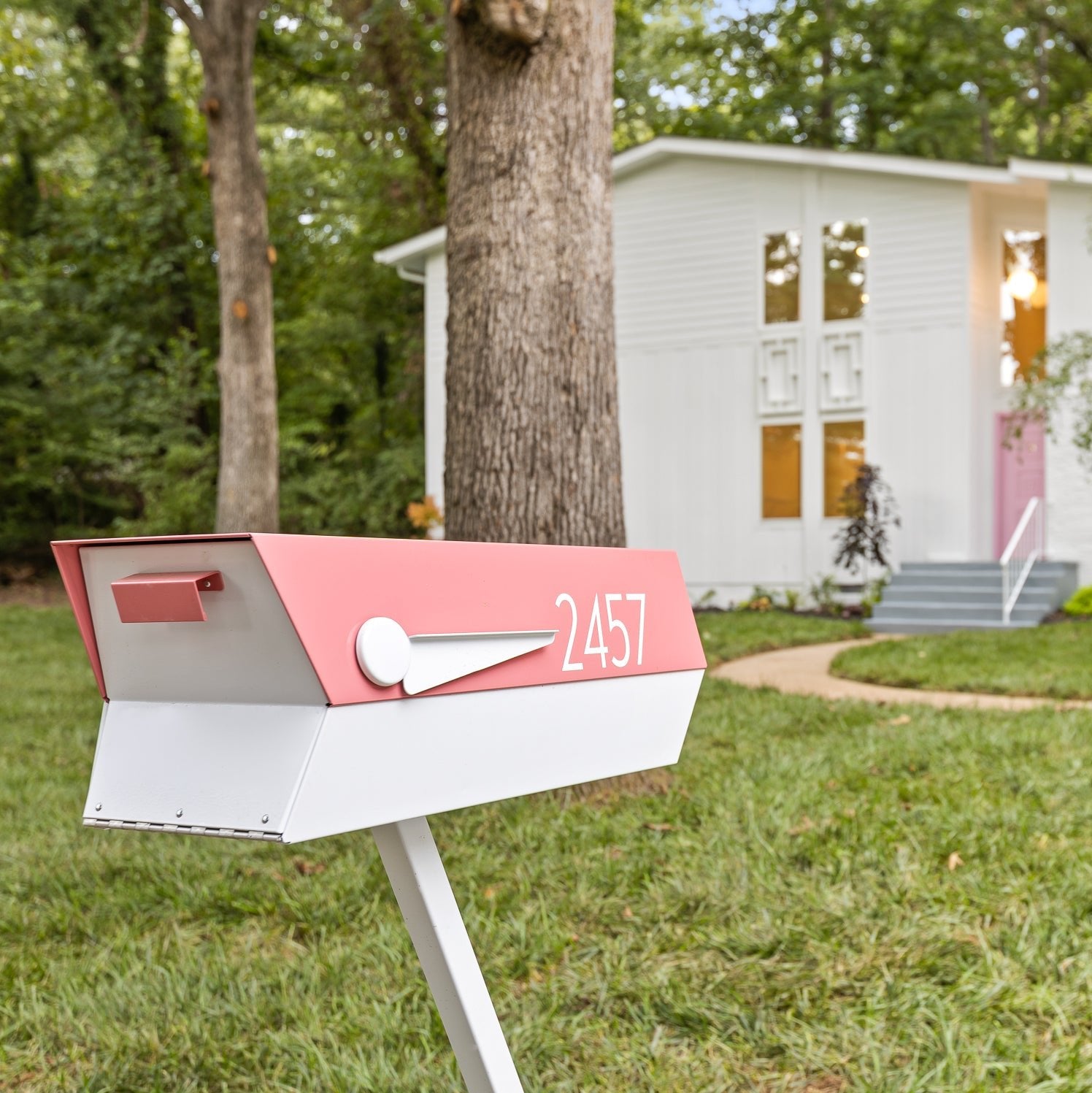 The Modbox Mid-Century Modern Curbside Mailbox